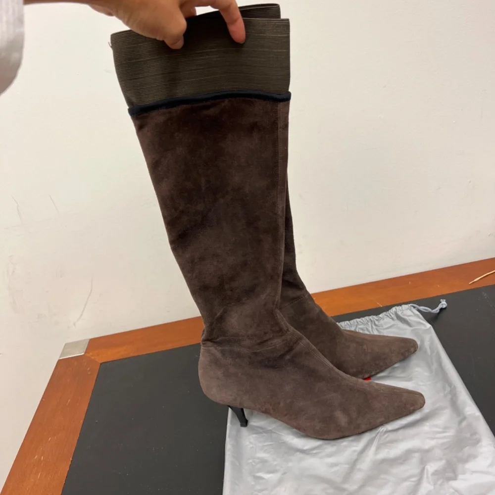 PRADA brown suede sock books - Picture 5 of 11